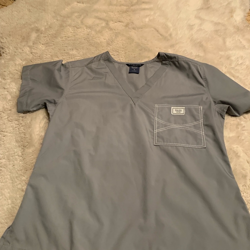 EUC Blue Sky Gray V-Neck Scrub Top